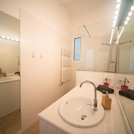 Hostel Close To Sagrada Familia Barcelona